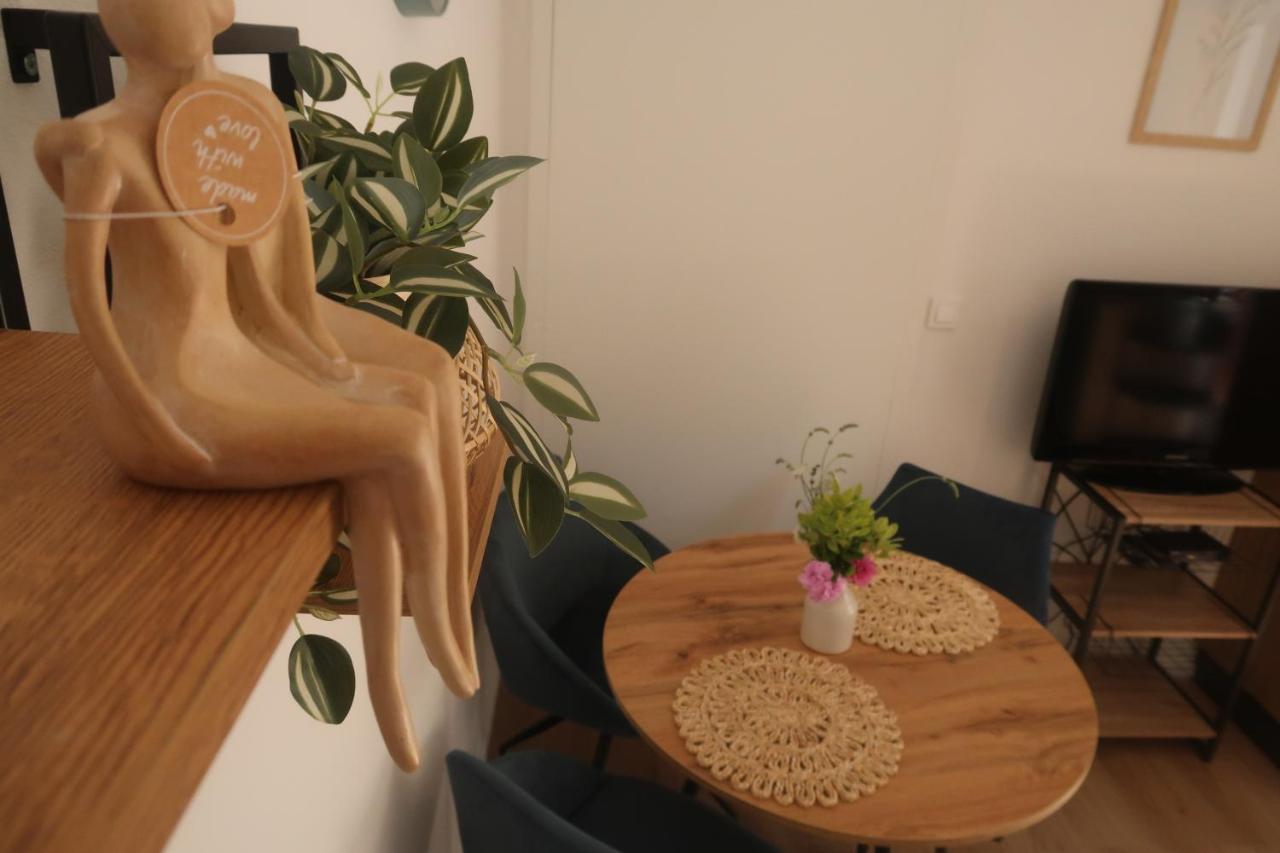 באסקה Apartments Matea מראה חיצוני תמונה